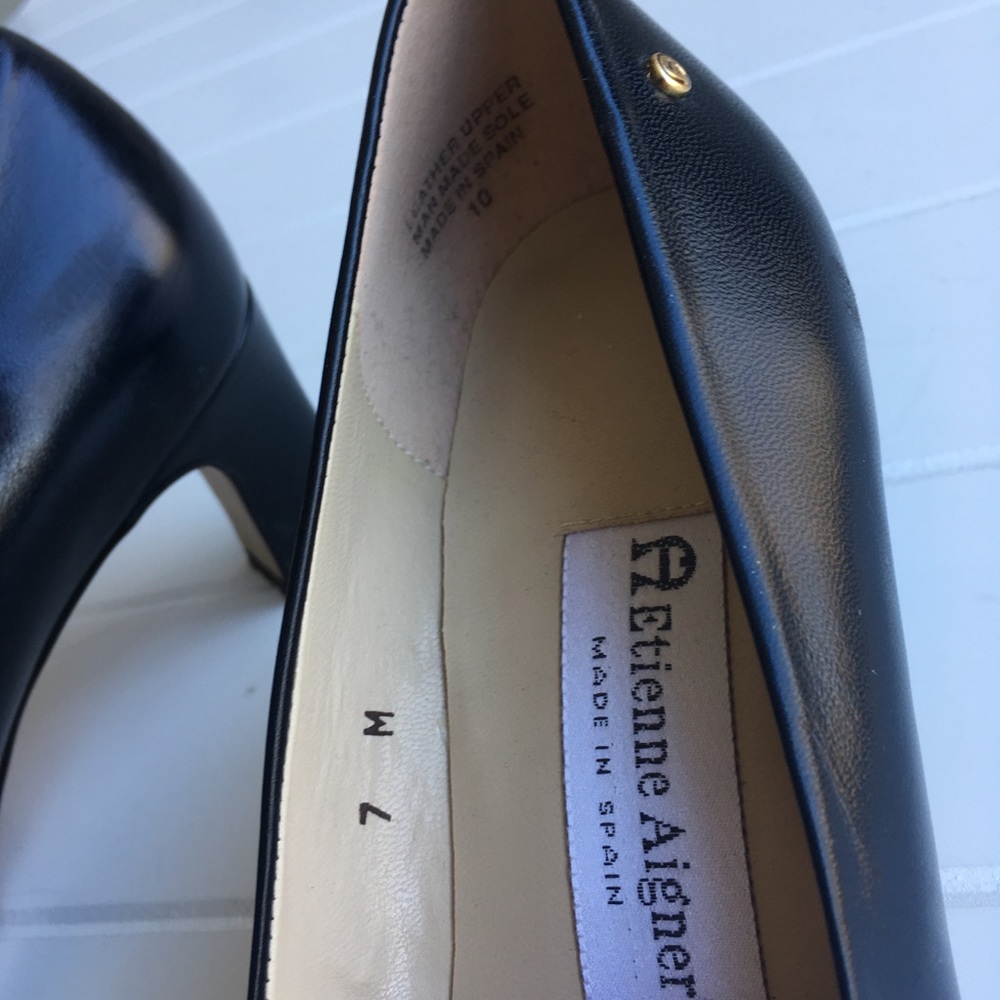 [Etienne Aigner] Classic Black Taylor Heels Retro - Picture 2 of 8